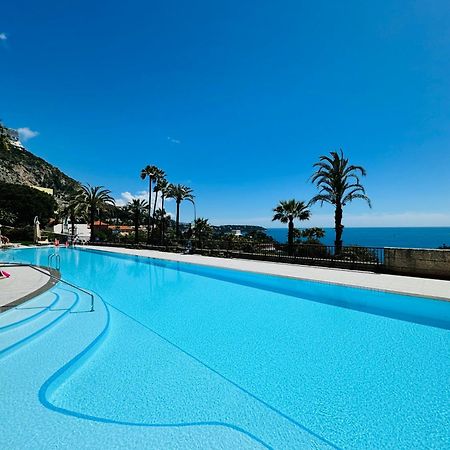 Monaco Resort With Swimming Pool & Sea View Exterior photo