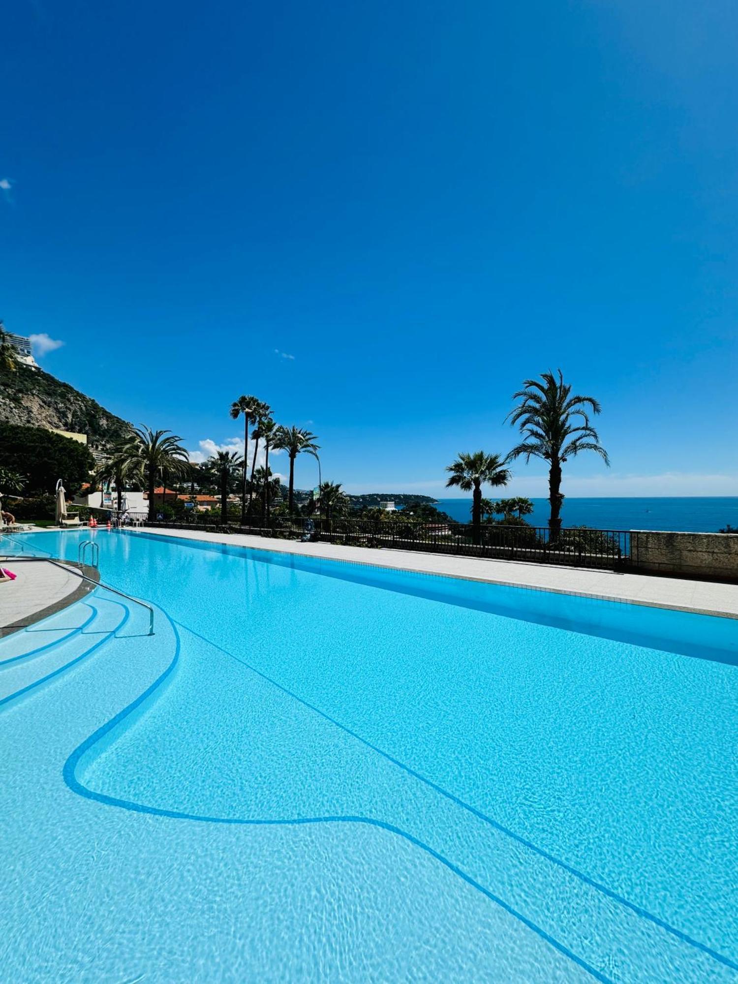 Monaco Resort With Swimming Pool & Sea View Exterior photo